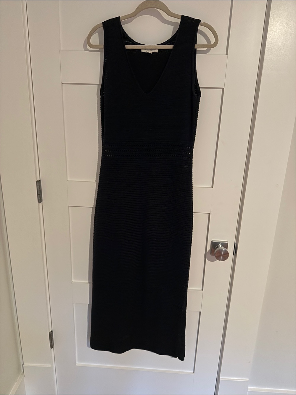 Treasure & Bond Black Sleeveless V-Neck Knit Midi Dress